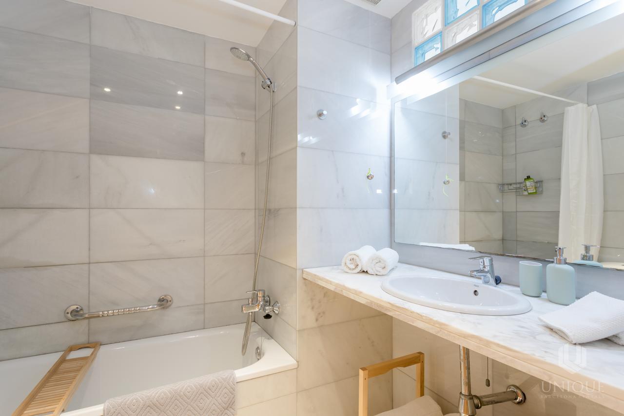 Unique Rentals - Stylish Seafront Duplex Barselona Dış mekan fotoğraf